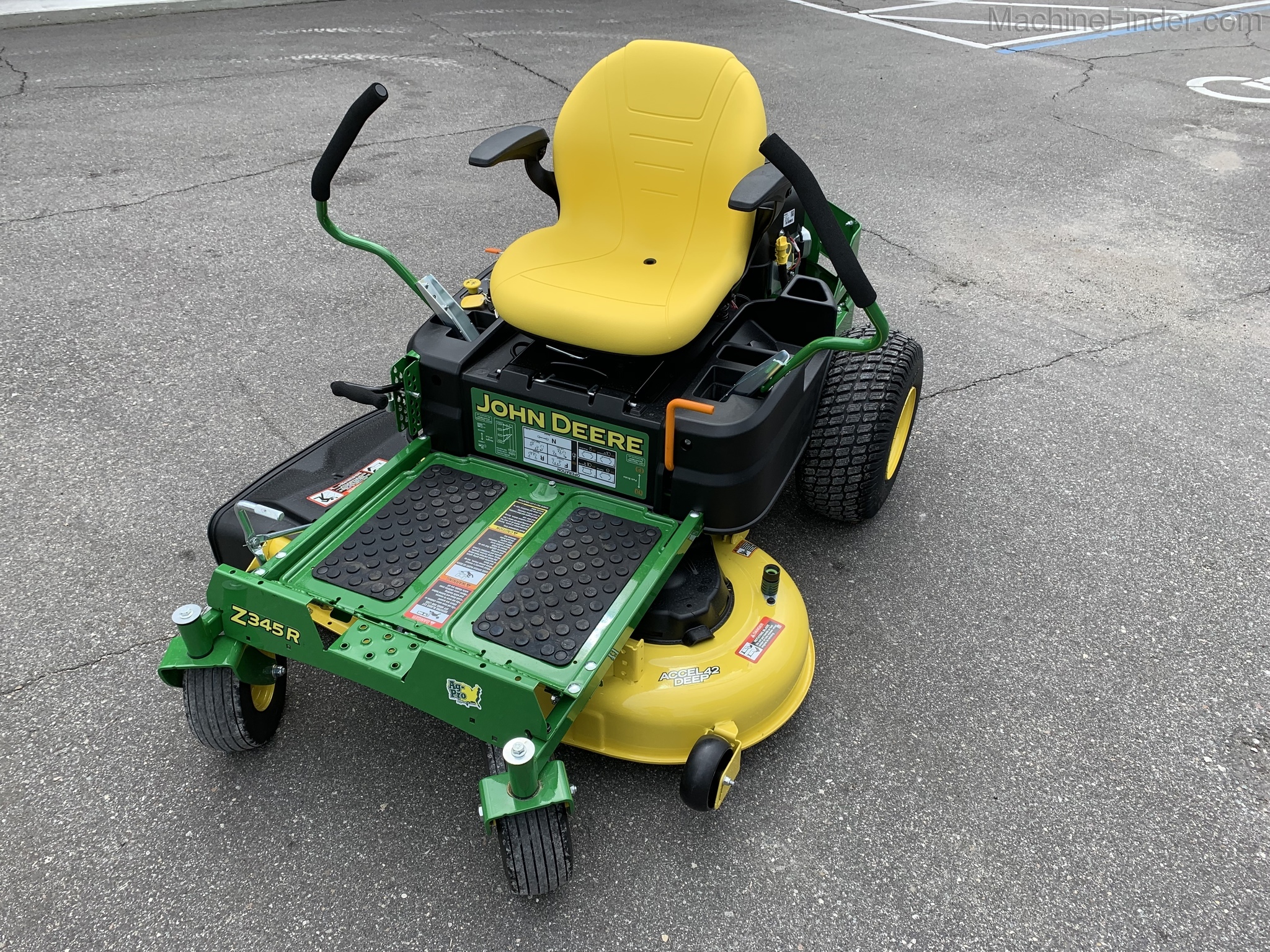 2020 John Deere Z345R Image 3