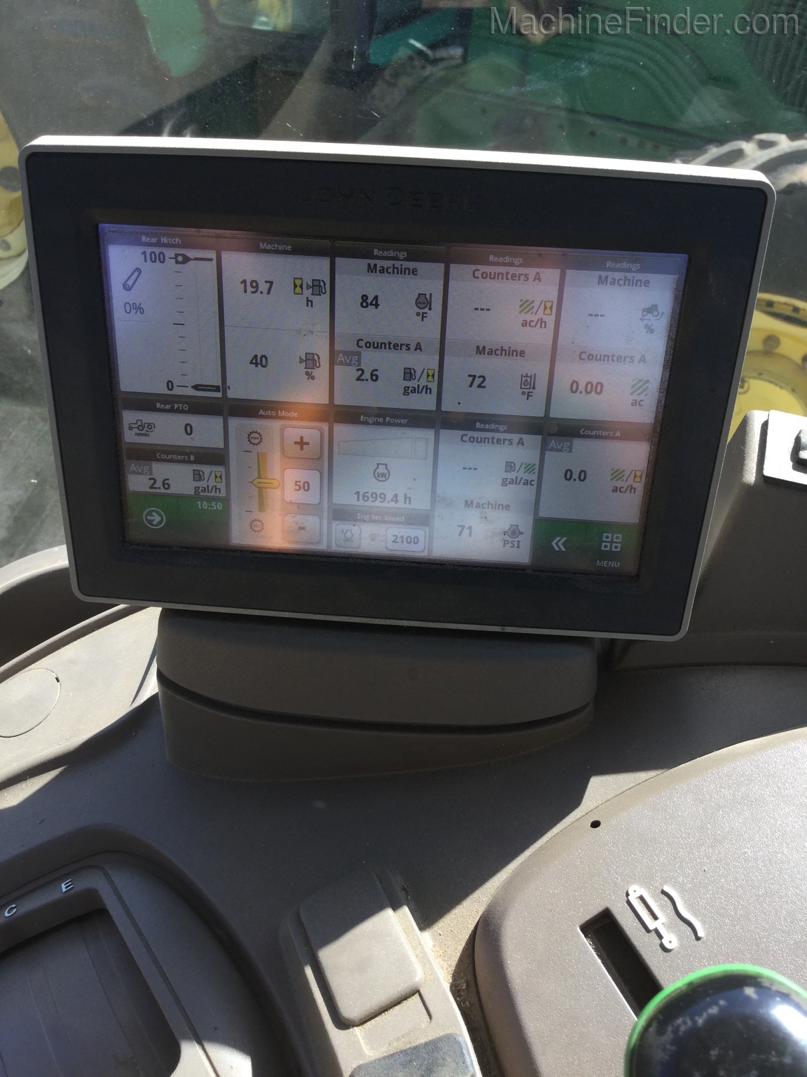 2018 John Deere 6145R Image 8