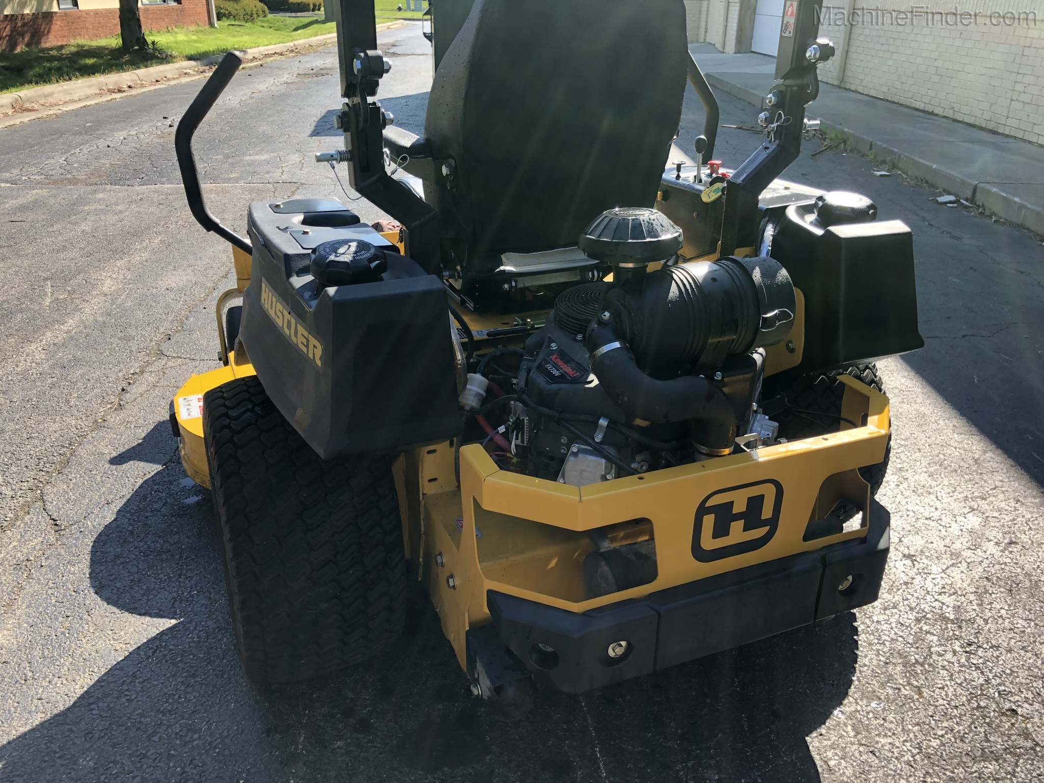 2019 Hustler X-ONE Image 4