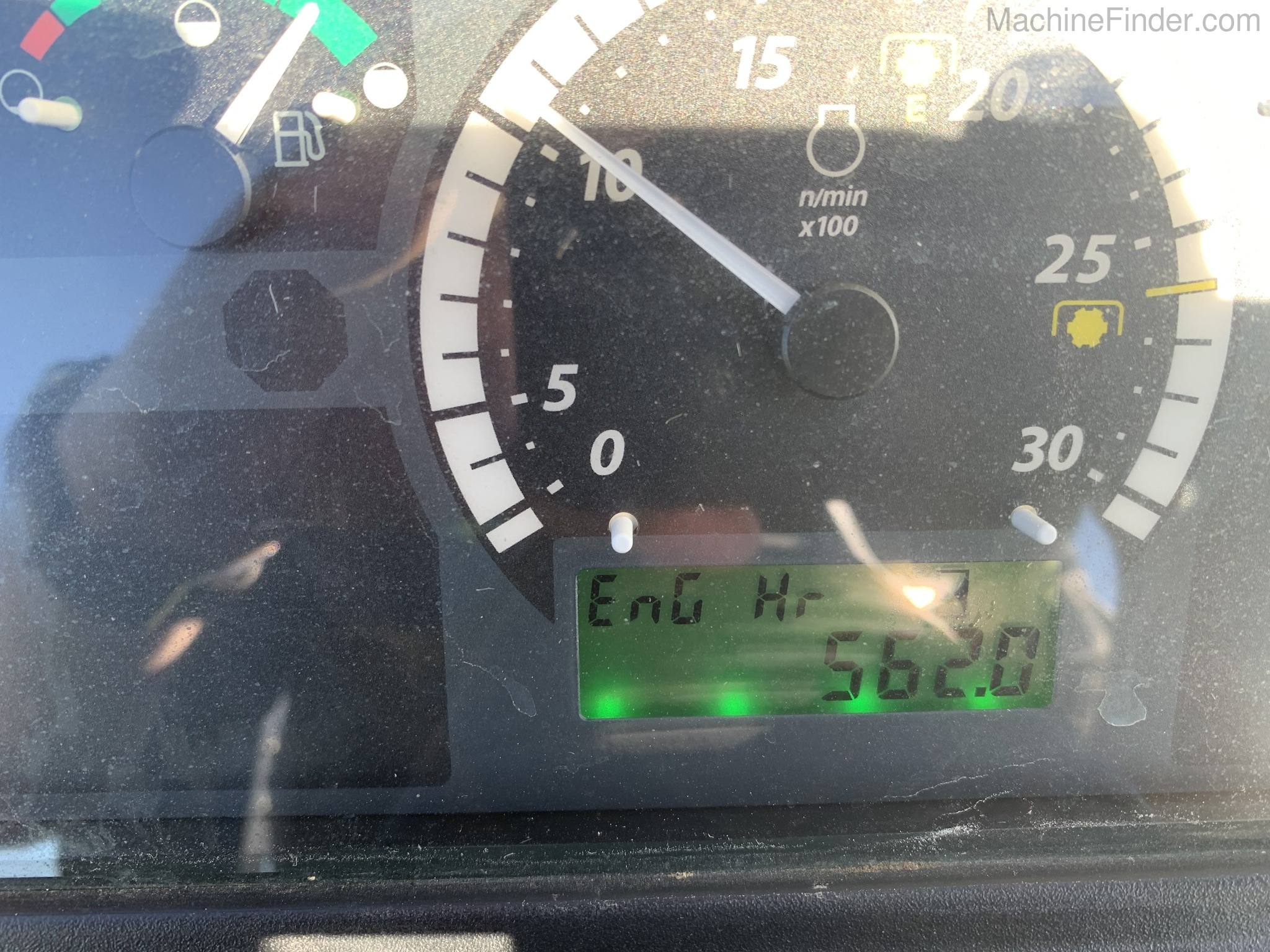 2017 John Deere 3033R Image 14