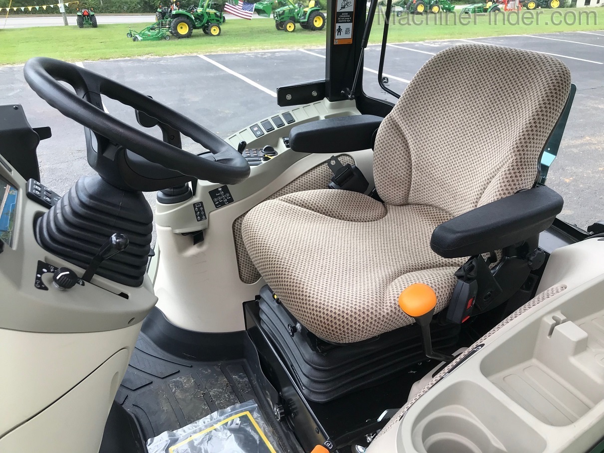 2020 John Deere 4066R Image 6