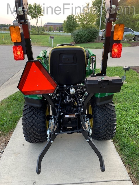 2020 John Deere 1023E Image 7