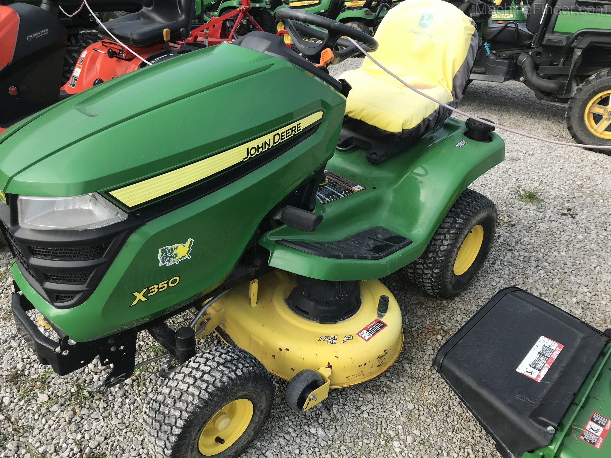 2016 John Deere X350 Image 2