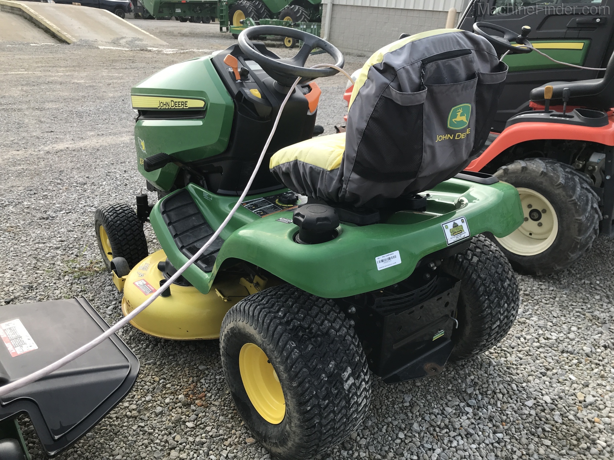 2016 John Deere X350 Image 8
