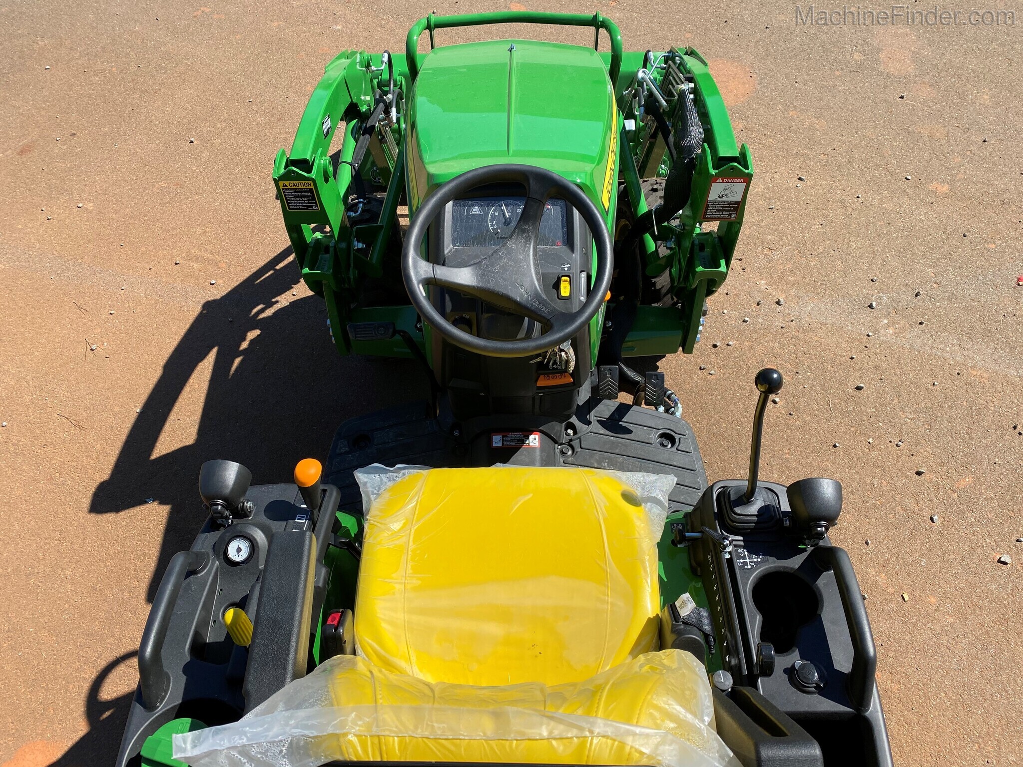 2020 John Deere 2025R Image 5