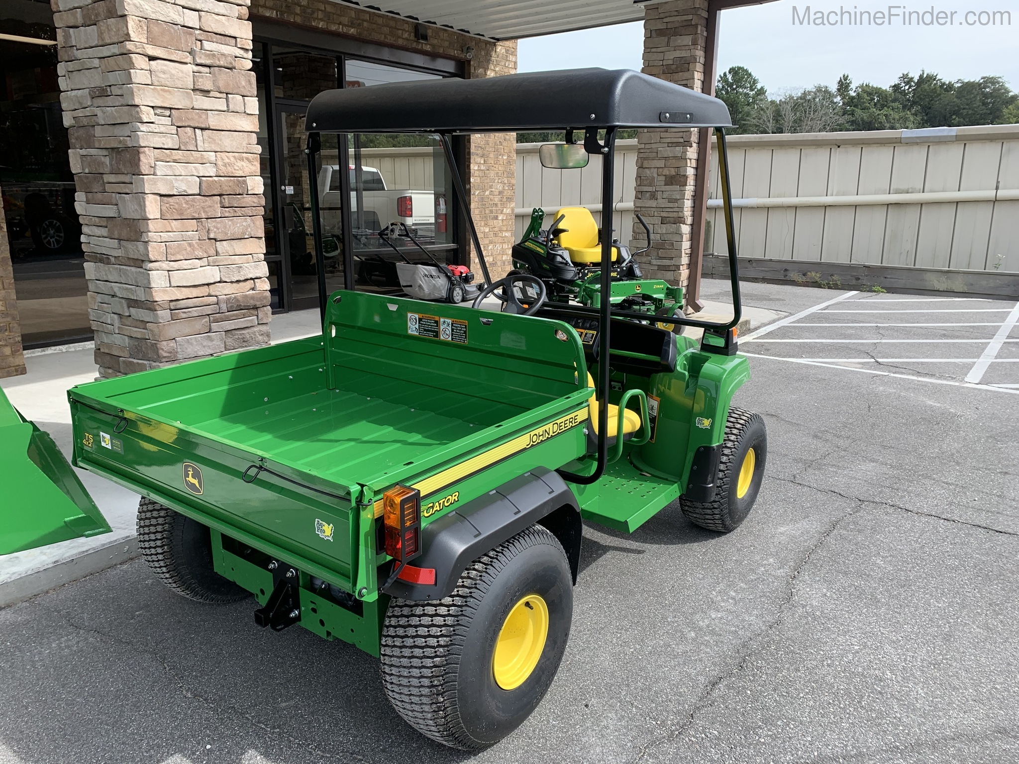 2021 John Deere TS Image 3