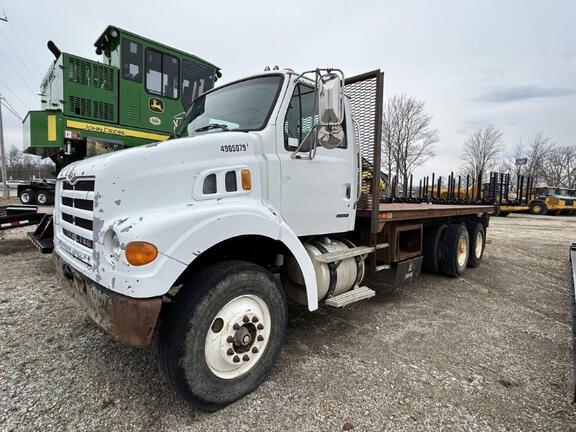 Photo of 2004 Sterling L8500