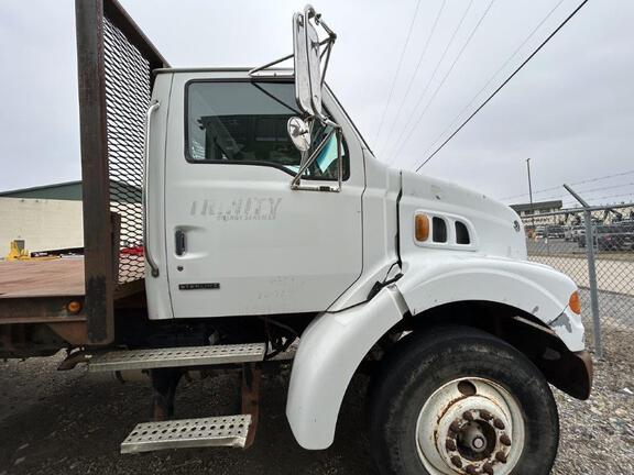 2004 Sterling L8500
