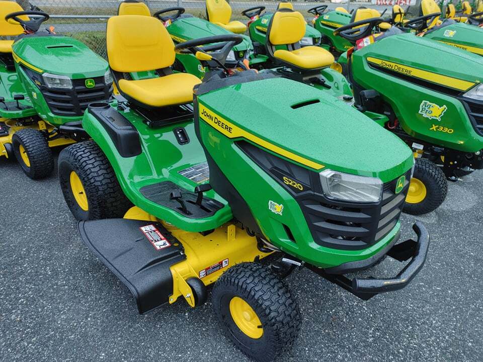 2023 John Deere S220 Image 2