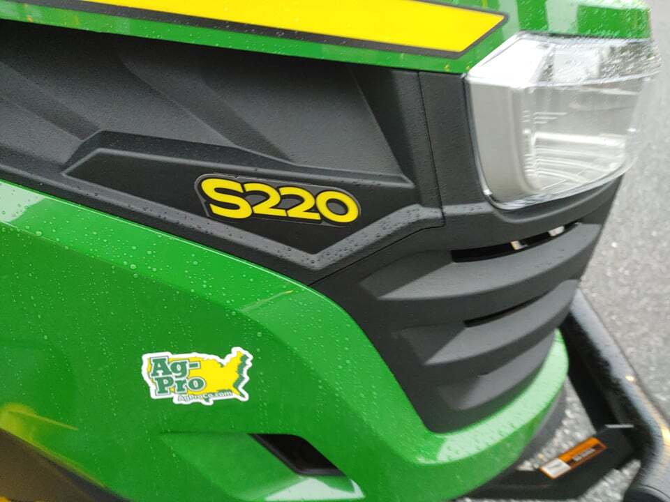 2023 John Deere S220 Image 5