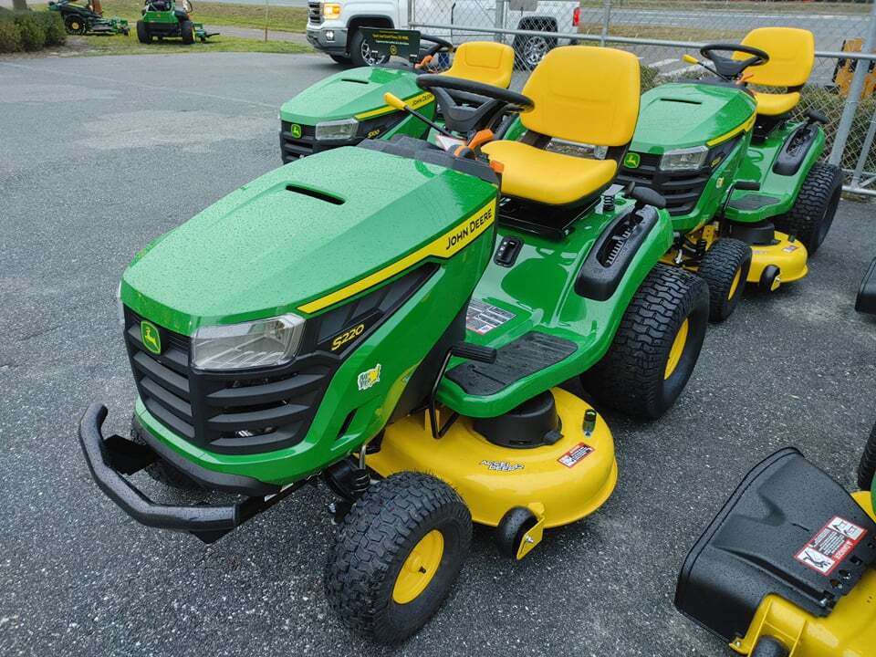 2023 John Deere S220 Image 1