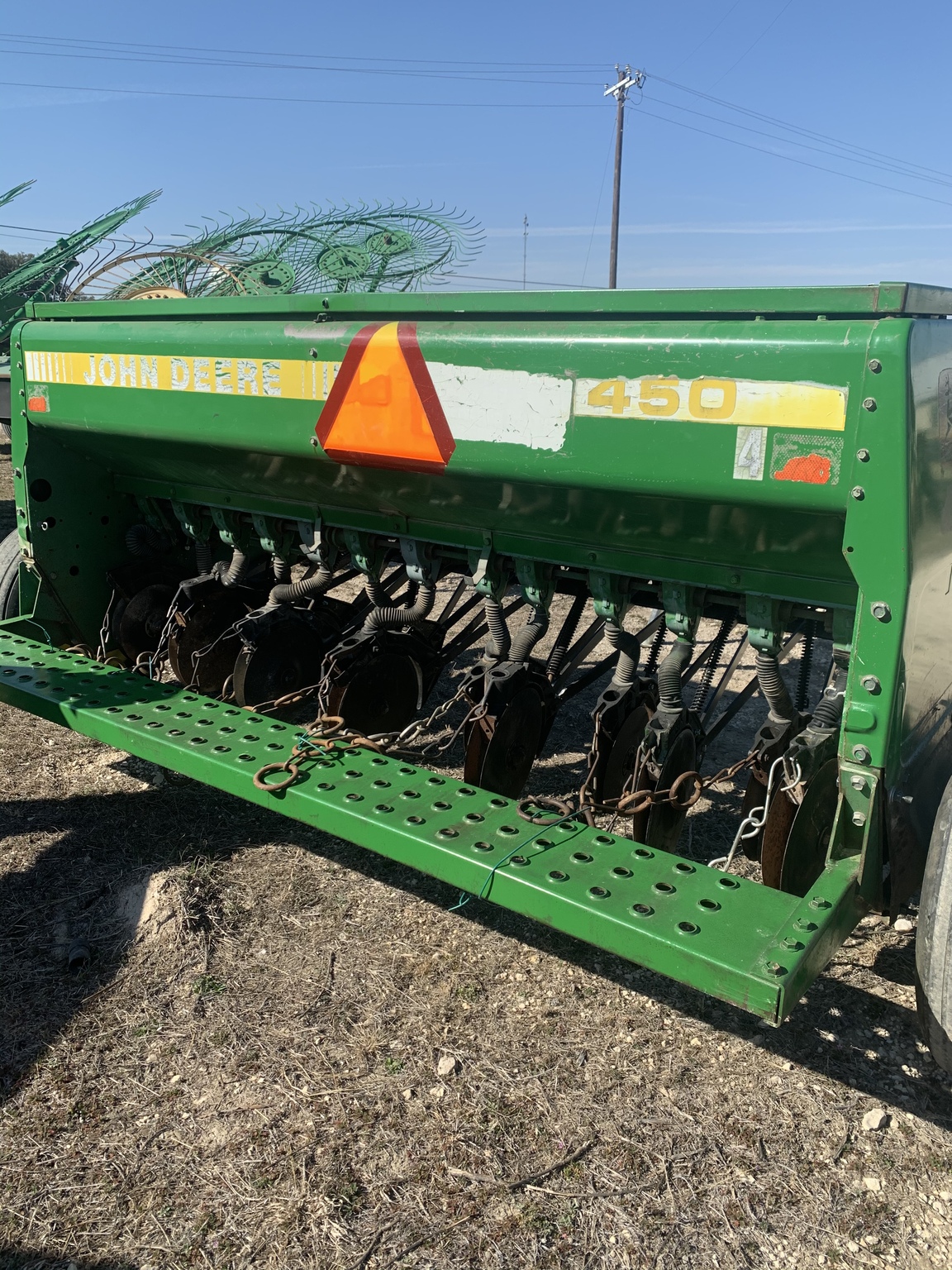 John Deere 450 Image 2