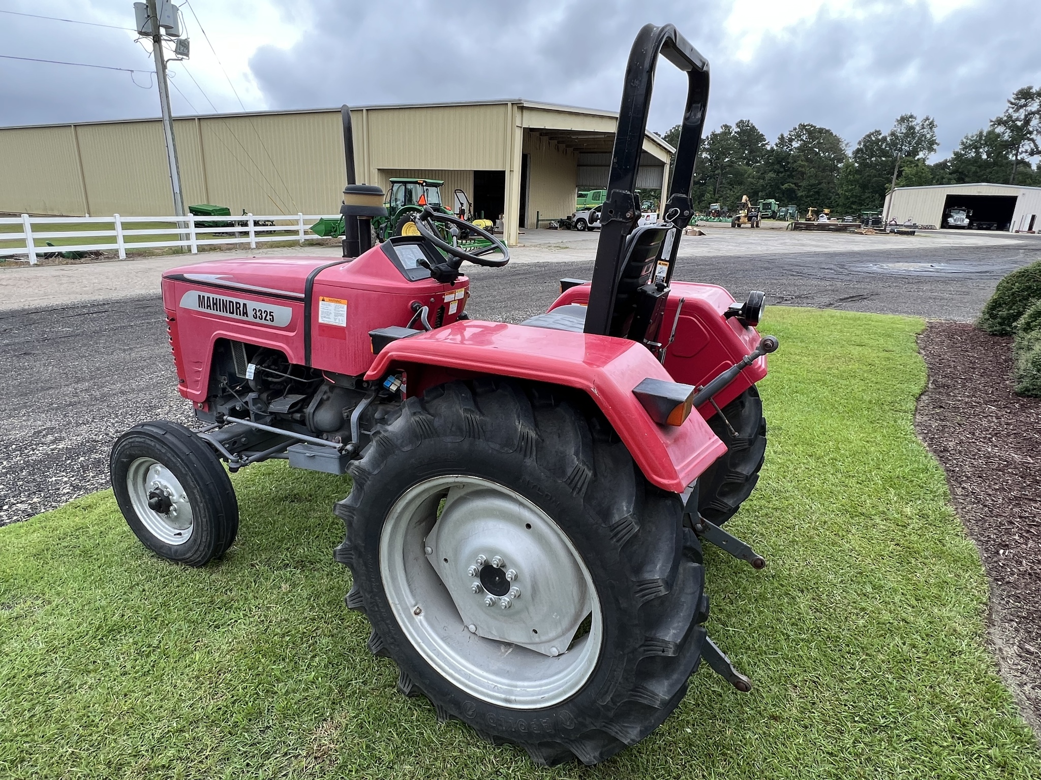 2009 Mahindra 3325 Utility Tractors Whiteville, NC