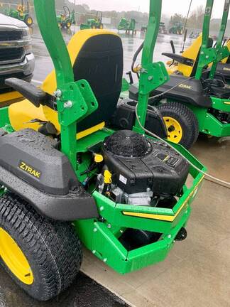 2025 John Deere Z735M