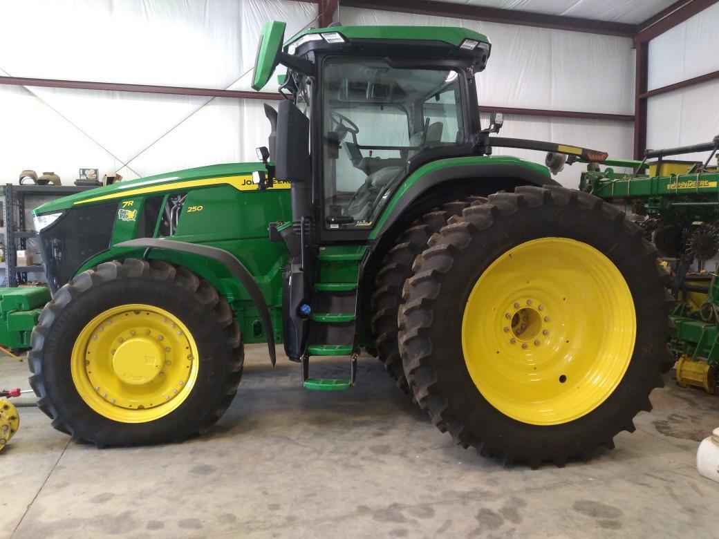 2023 John Deere 7R 250 Image 1