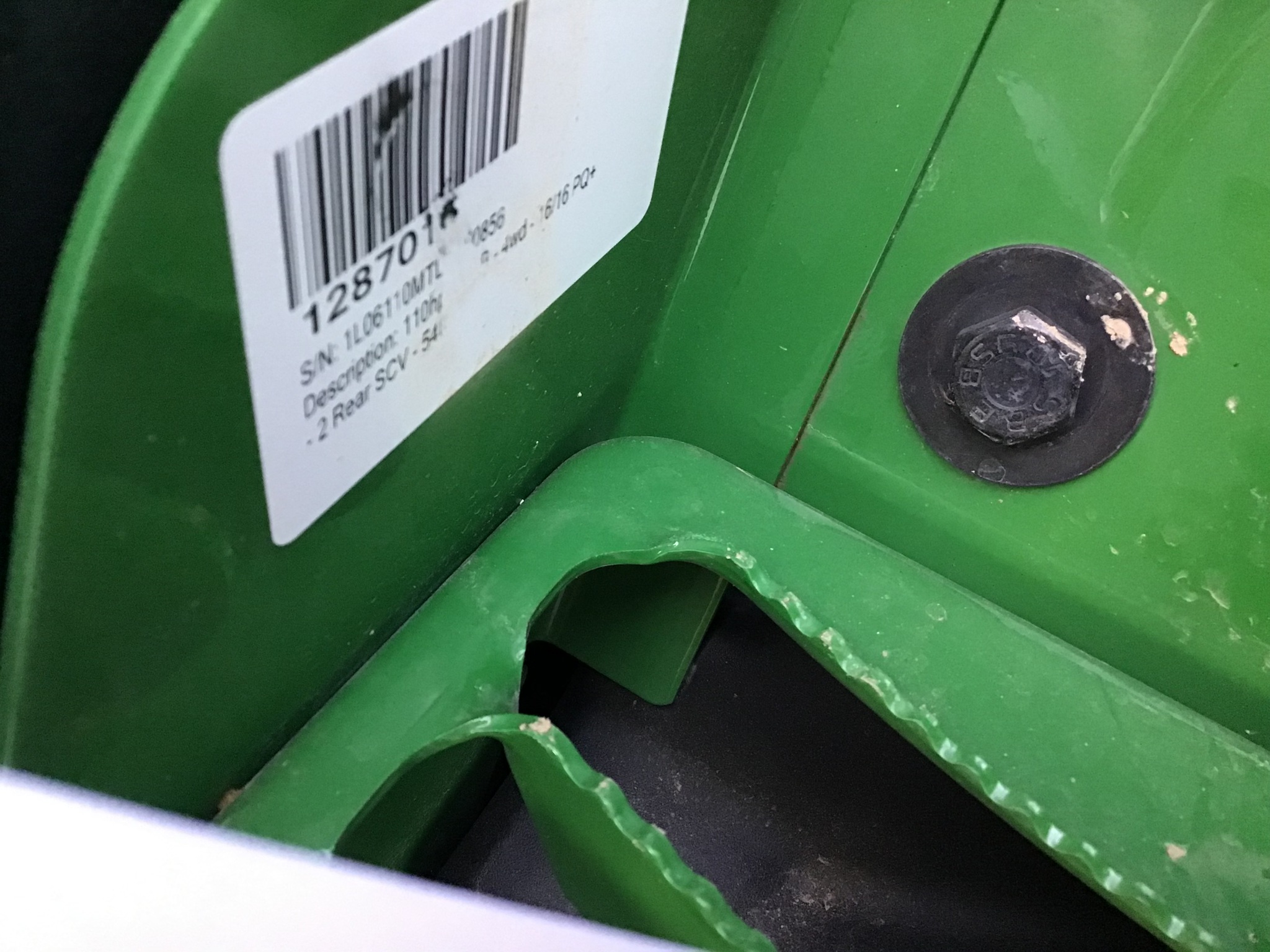 2020 John Deere 6110M Image 10