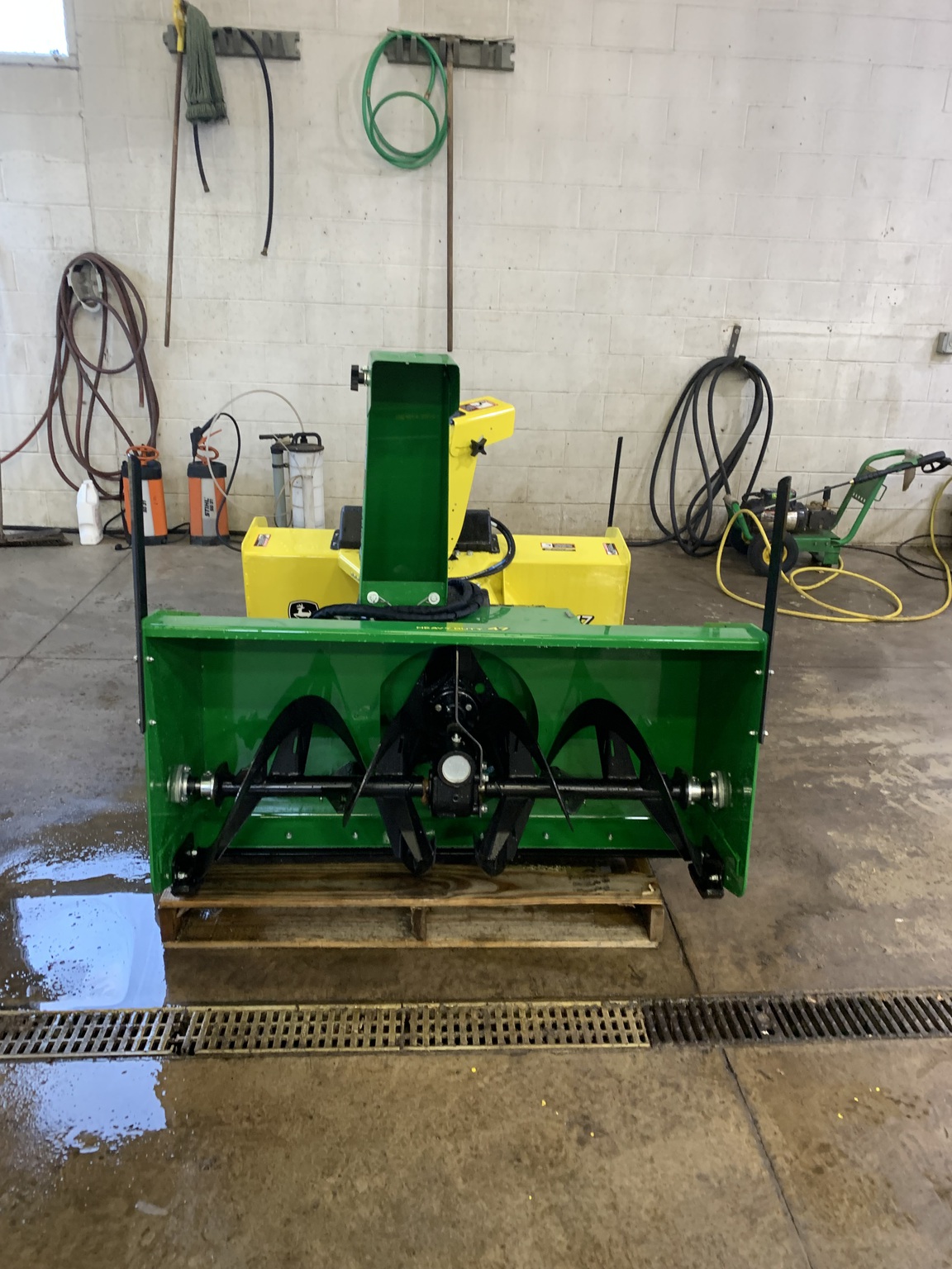 2022 John Deere 47 IN. HEAVY Image 2
