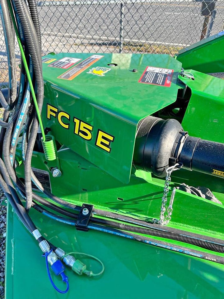 2022 John Deere FC15E Image 6