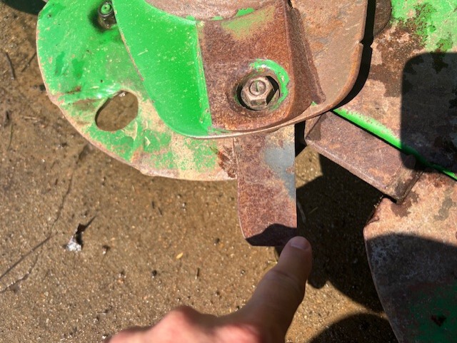 2020 John Deere R310 Image 8