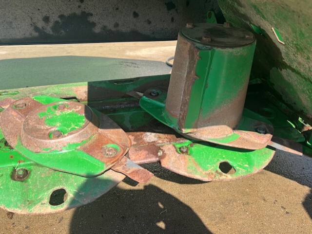 2020 John Deere R310 Image 6