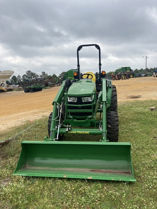 2022 John Deere 4052R Photo 5