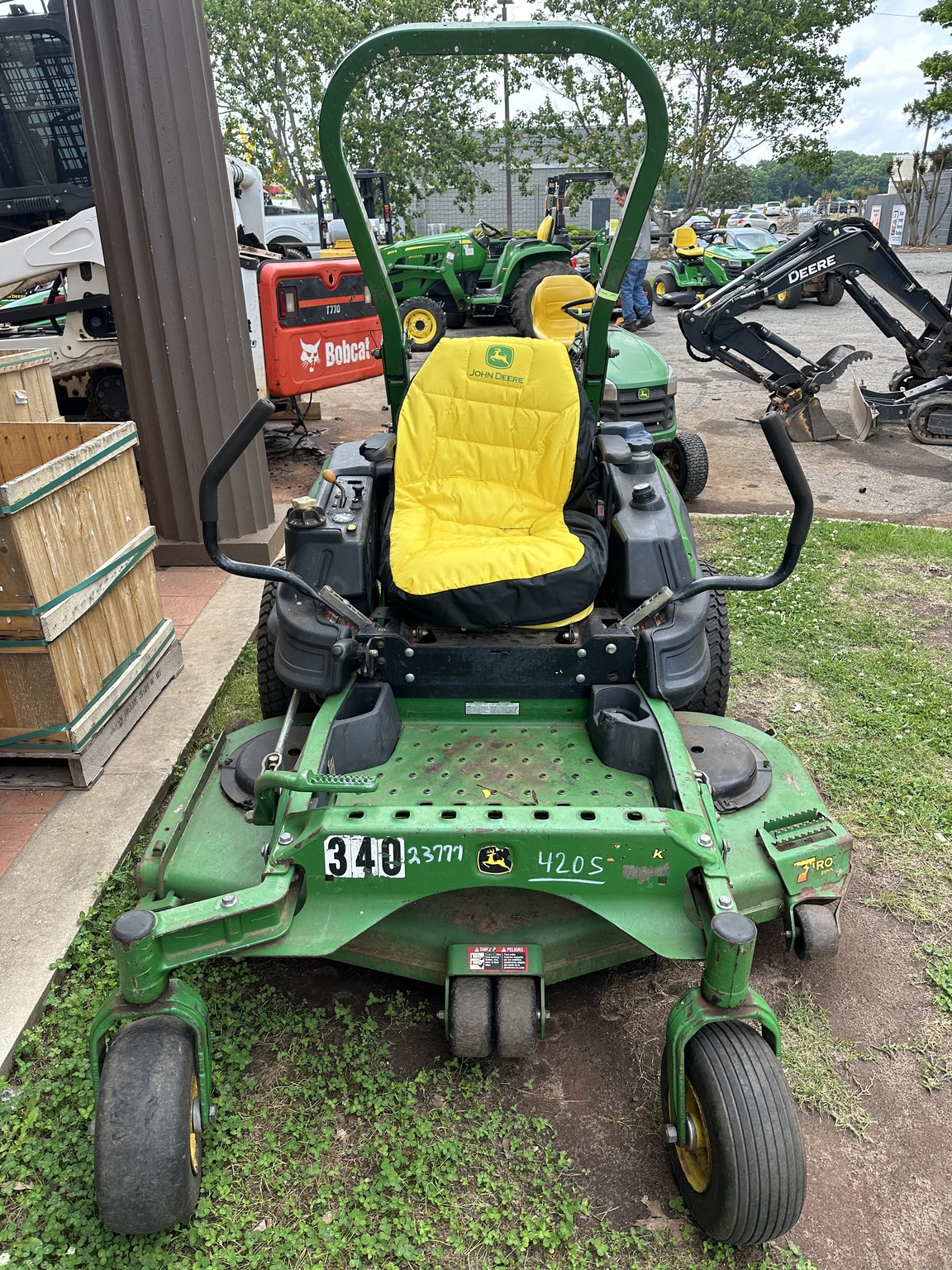 2013 John Deere Z930M Image 1