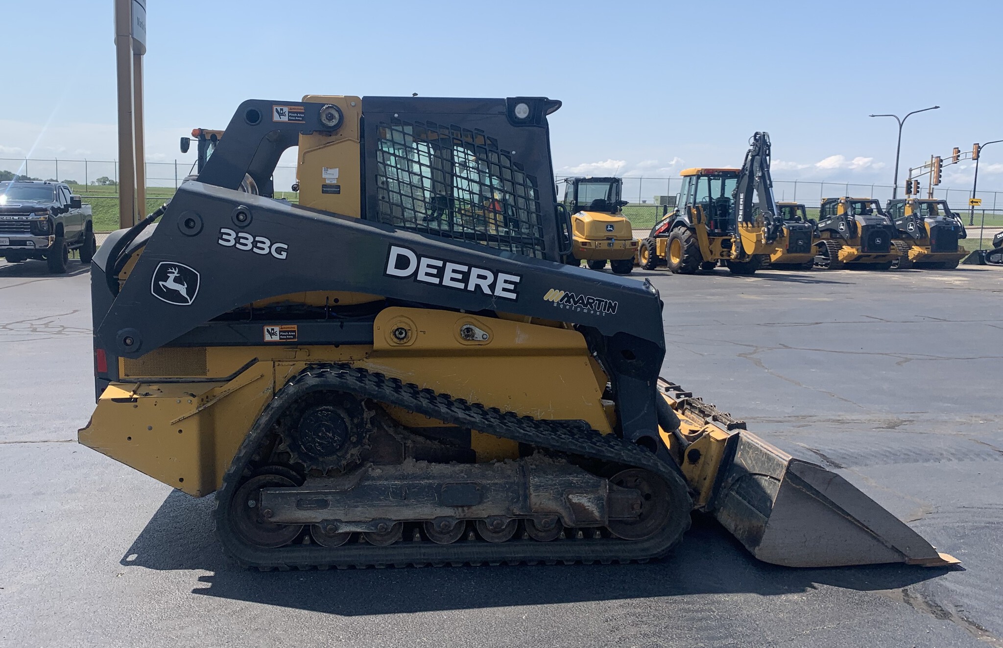 2019 John Deere 333G Image 4