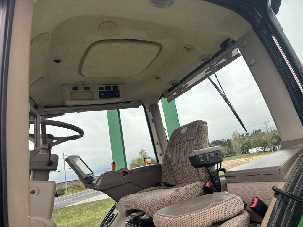 2016 John Deere 8345R Image 30