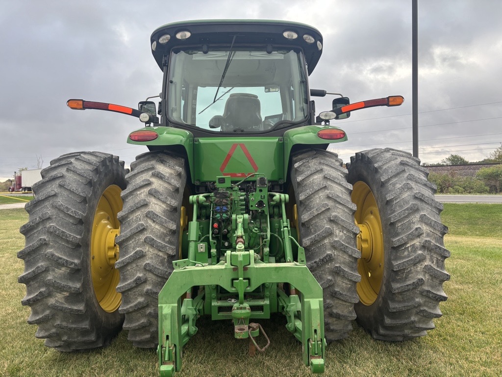 2016 John Deere 8345R Image 32