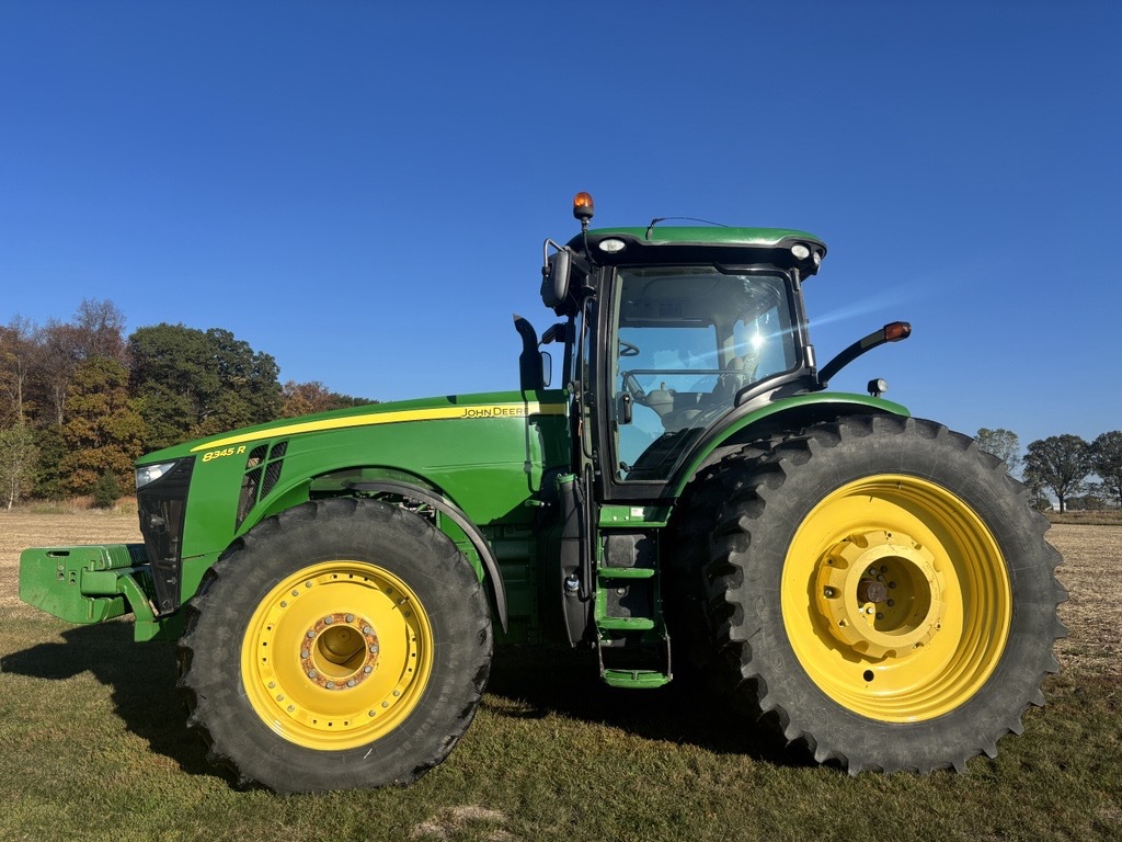 2016 John Deere 8345R Image 4
