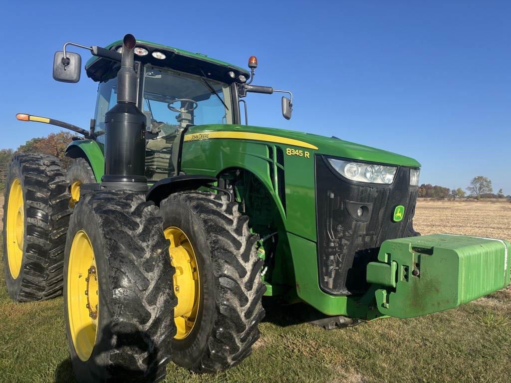 2016 John Deere 8345R Image 2