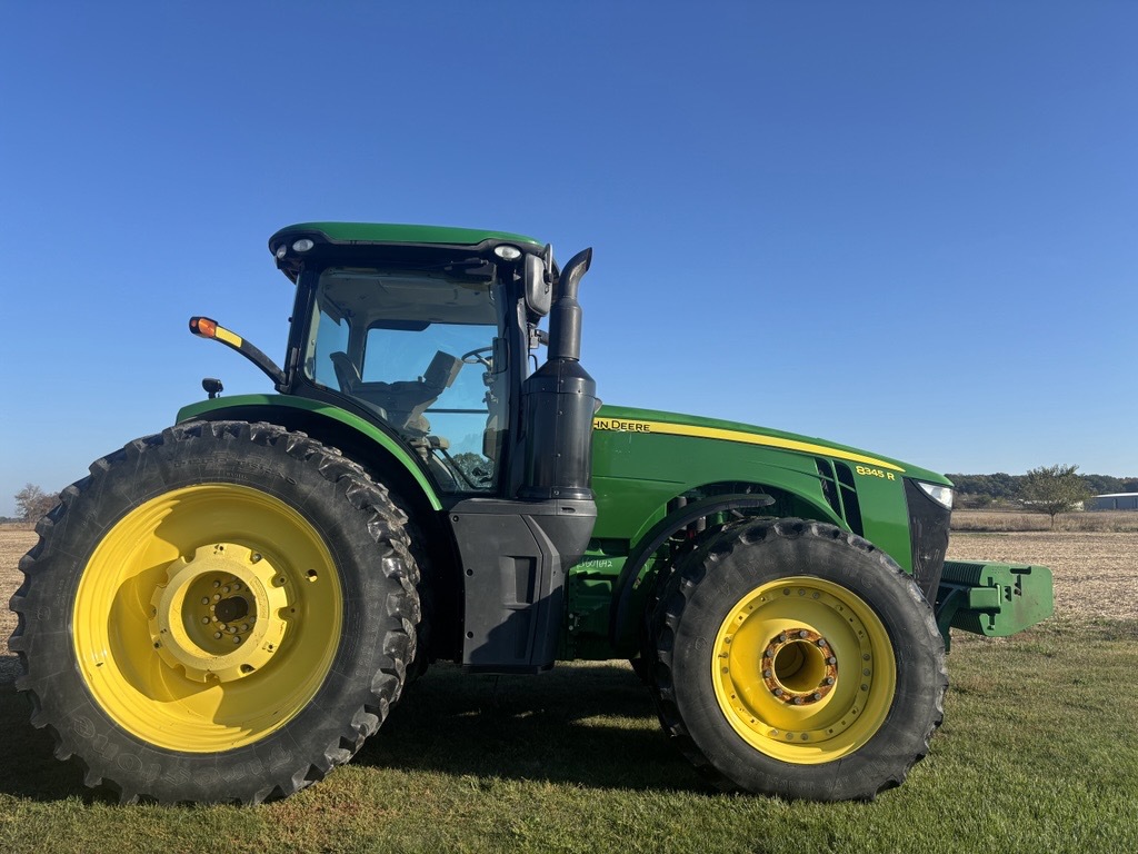 2016 John Deere 8345R Image 3