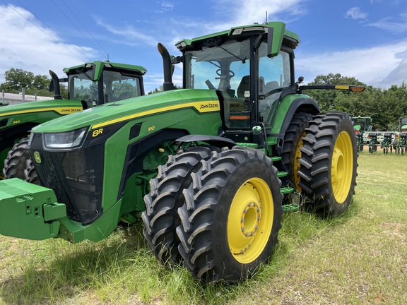 2023 John Deere 8R 310 Photo 2