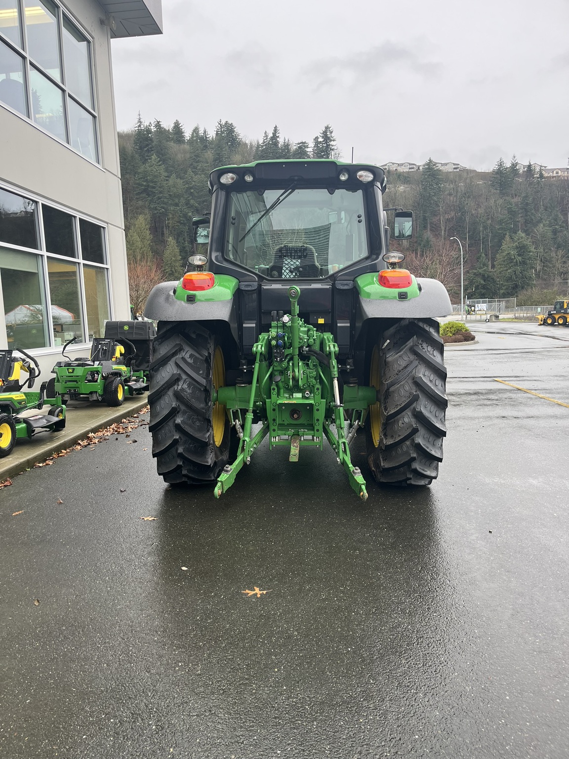 2022 John Deere 6120M Image 3