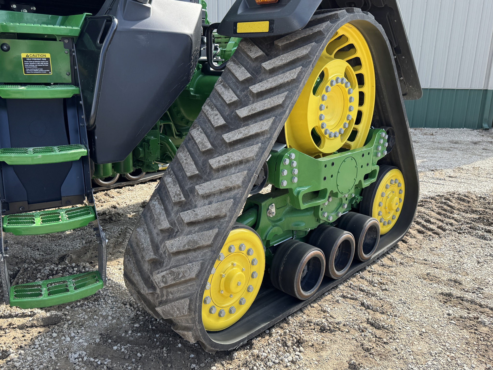  2023 John Deere 8RX 410 at Heritage Tractor in Pontiac, IL