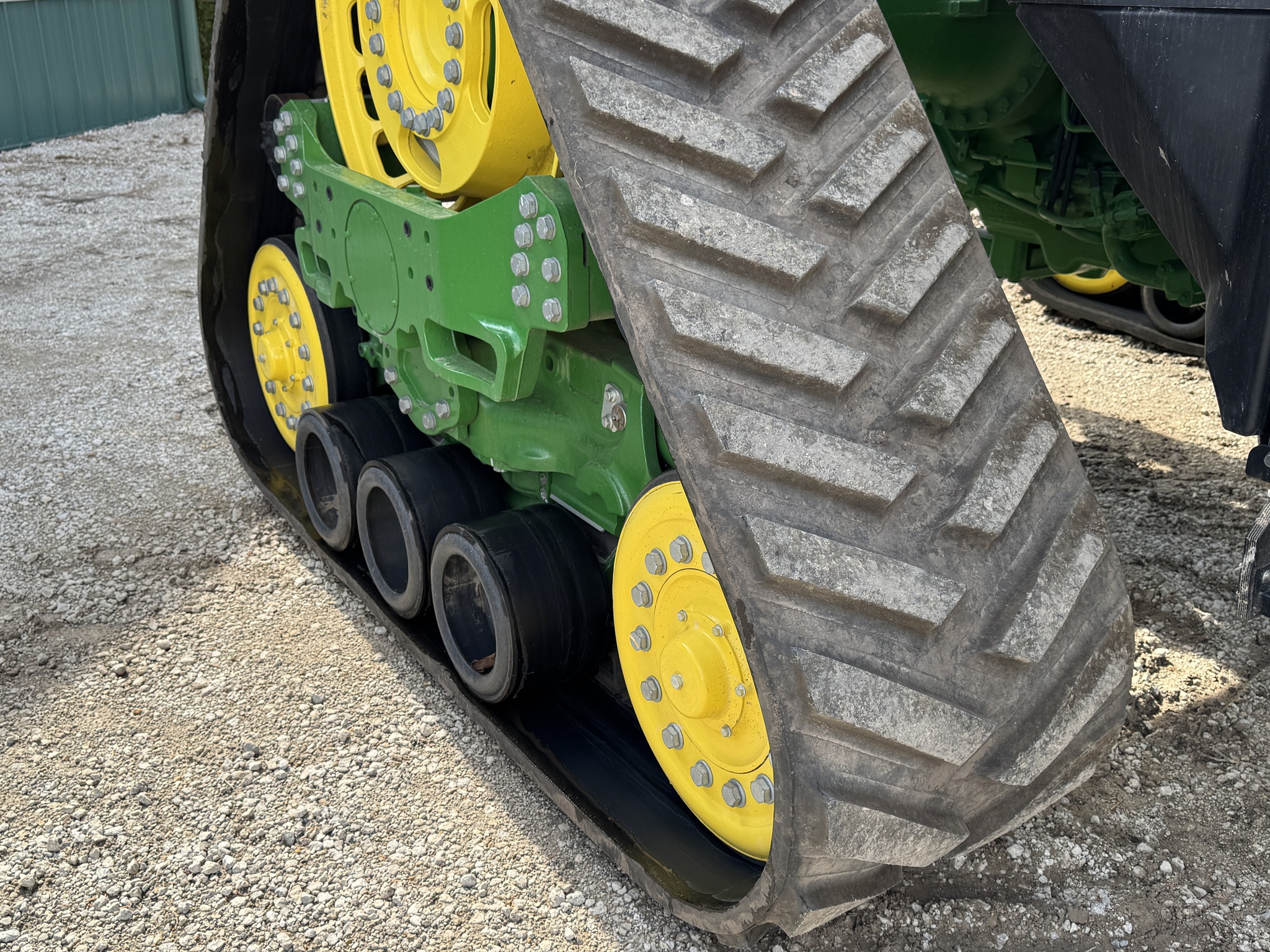  2023 John Deere 8RX 410 at Heritage Tractor in Pontiac, IL