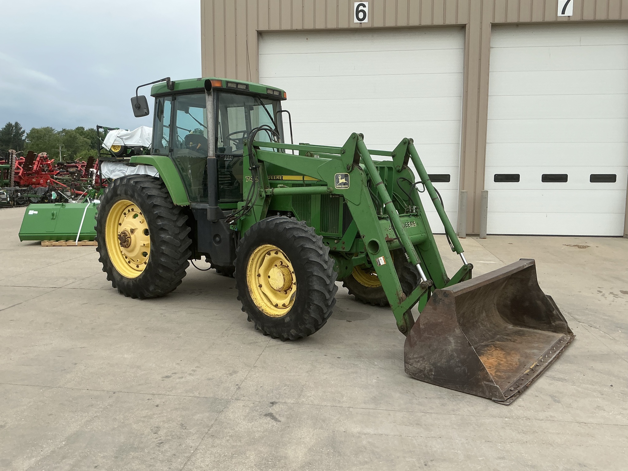 1998 John Deere 7610 Image 1
