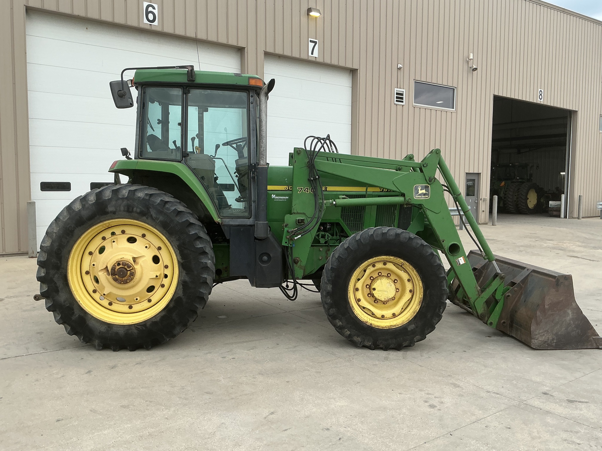 1998 John Deere 7610 Image 9