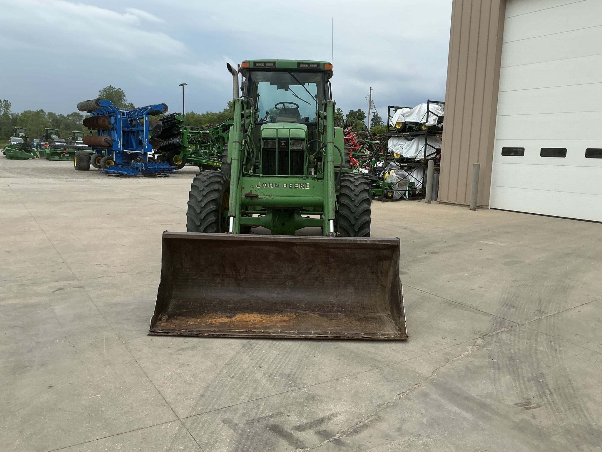 1998 John Deere 7610 Image 4