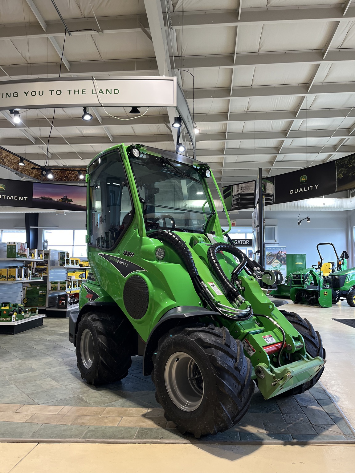 2023 Avant M530 Image 6