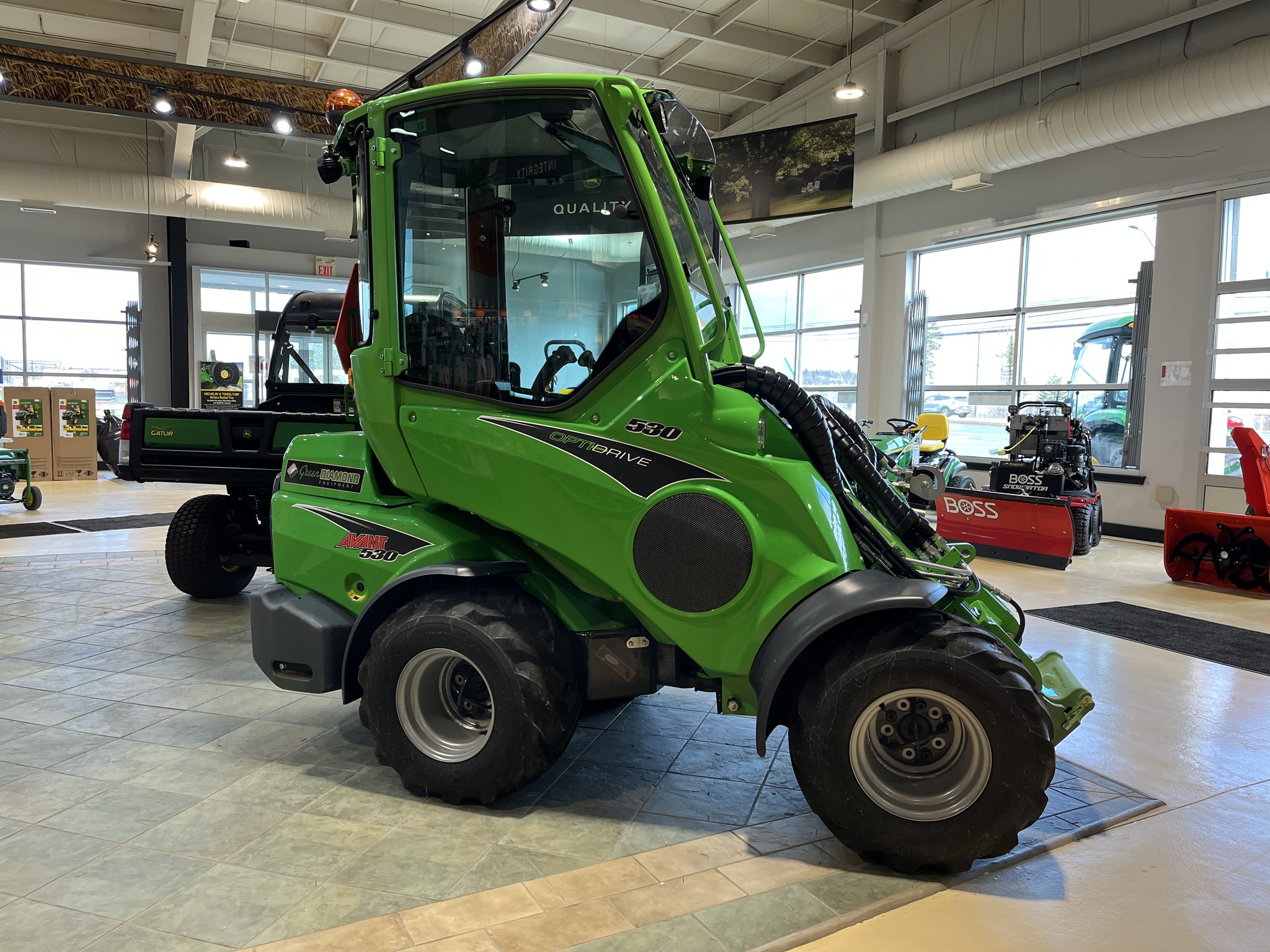 2023 Avant M530 Image 3