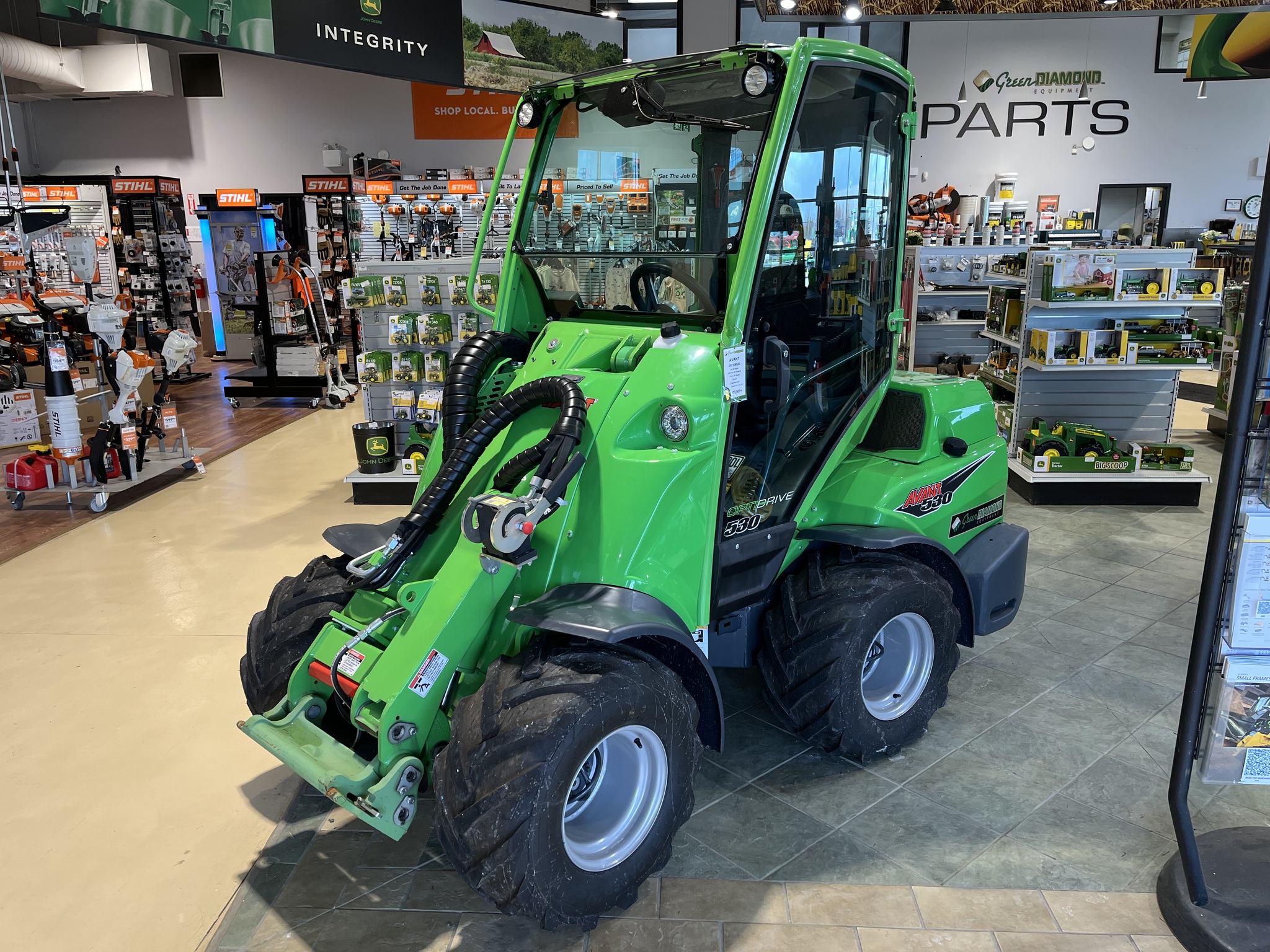 2023 Avant M530 Image 1