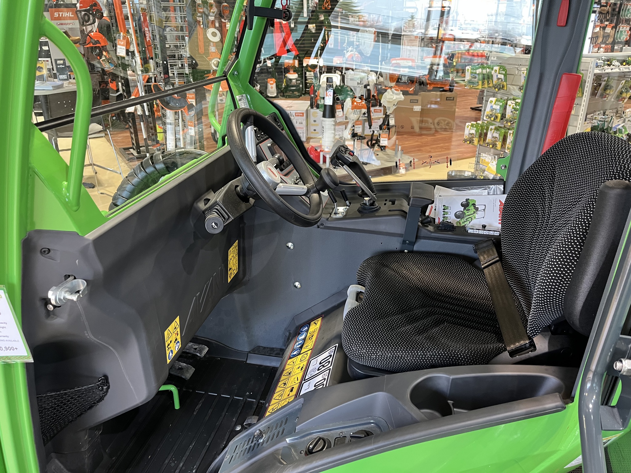 2023 Avant M530 Image 8