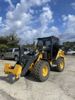 2023 John Deere 184 G Image 1