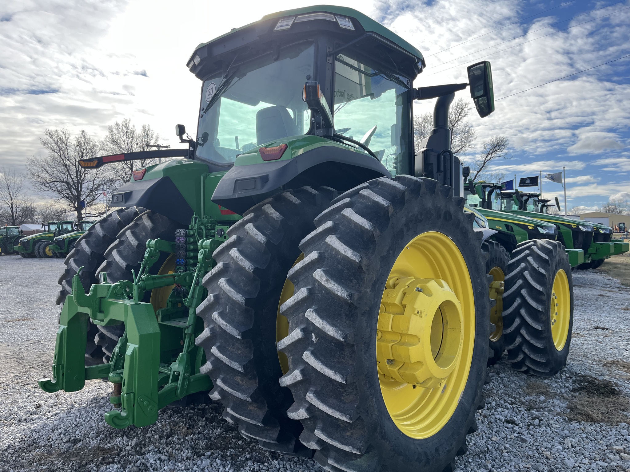  2024 John Deere 8R 370 at Heritage Tractor in Atchison, KS