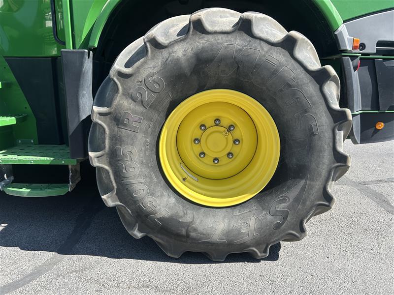 2017 John Deere 8800 Image 11