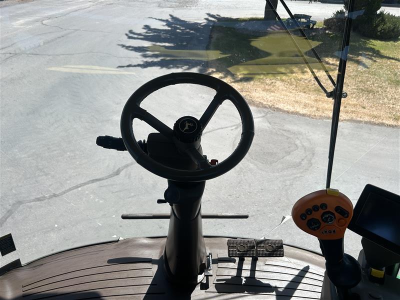 2017 John Deere 8800 Image 30