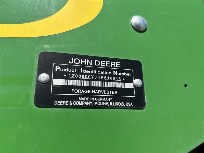 2017 John Deere 8800 Image 32