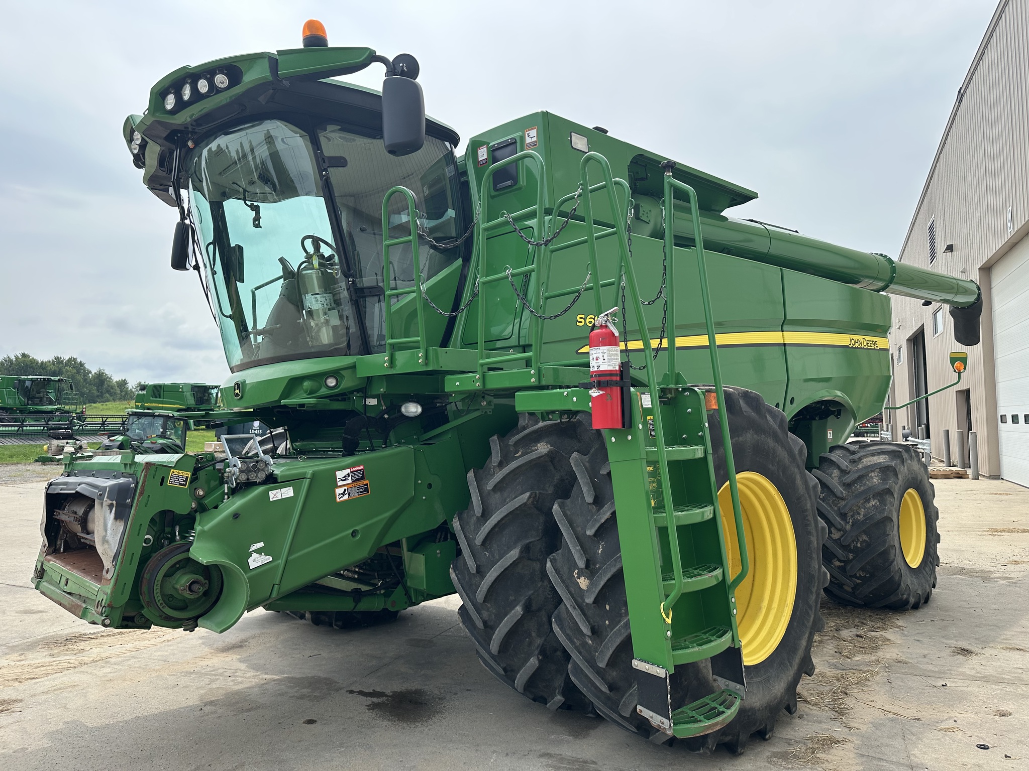 2012 John Deere S690 Image 7