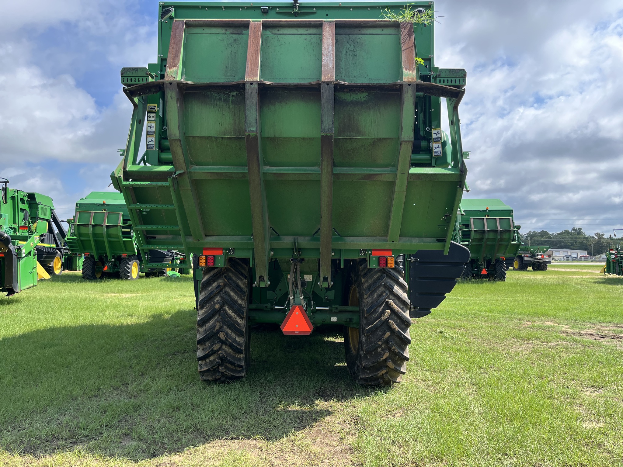 2020 John Deere CP690 Image 8